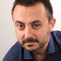Vlad Lungeanu - 英語 から ルーマニア語 translator