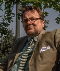 Stewart Lloyd-Jones - Da Portoghese a Inglese translator