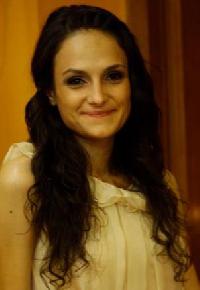 Roxana Cretulescu - román - angol translator