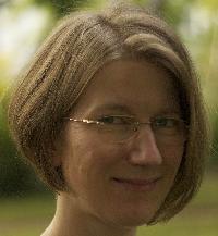 Susanne Schmidt-Wussow - ياباني إلى ألماني translator