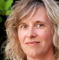 Jeanette Dormagen-Huening - Jerman menyang Walanda translator