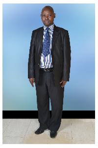 Emmanuel2050 - 英語 から キンヤルワンダ語 translator