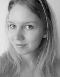 Nina Lindholm - Engels naar Zweeds translator