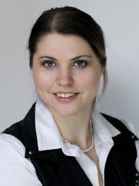 Natalia Lumpova - 英語 から ロシア語 translator