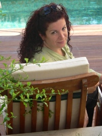 Daly Gordon-Bahat - English to Hebrew translator