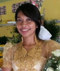 ria ulfah ardhiyani - Indonesian to English translator