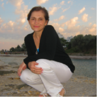 Mariana Pop - English to Romanian translator